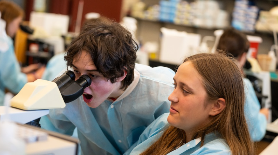 UVM students in a lab setting